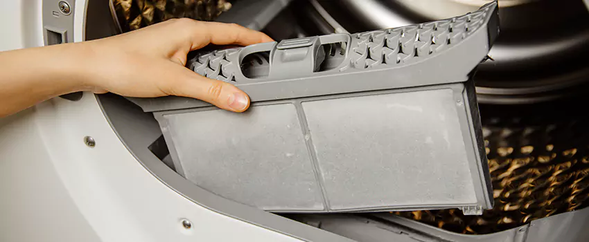 Signs Of A Clogged Dryer Lint Trap in Wilmington, Delaware